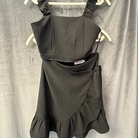 Pink Lily Black Skirt Set - Picture 2 of 5